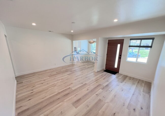 Building Photo - 2059 Jaybrook Dr