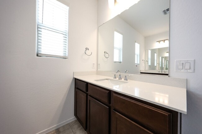 Building Photo - 3 Bedroom + Den and Loft in Aloravita Community