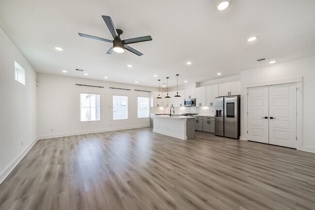 Building Photo - 8321 Springwood Cyn Ln