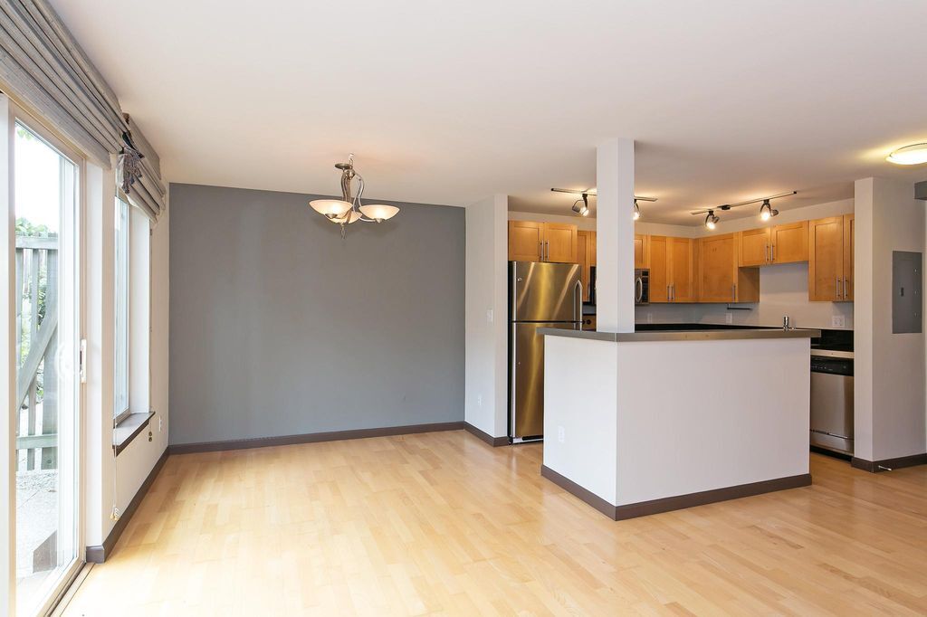 Building Photo - 3661 Phinney Ave N