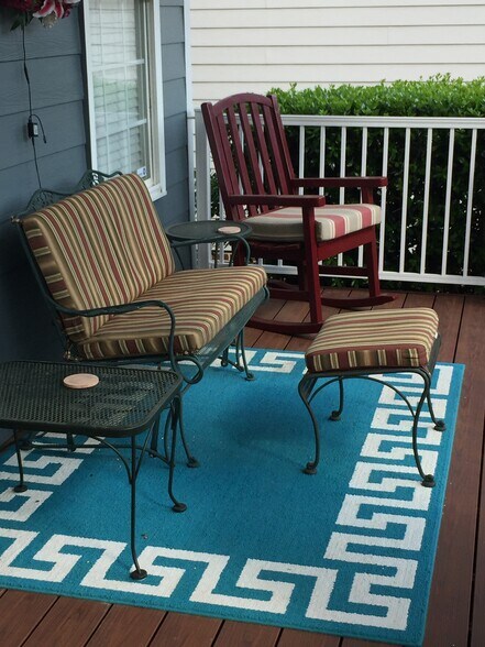 Covered front porch sitting area - 10851 Bedfordtown Dr