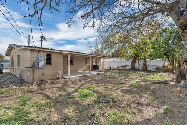 Building Photo - 7514 Mandarin Dr