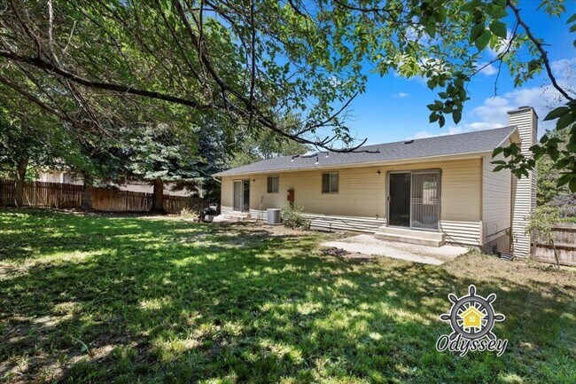 Building Photo - 2066 E 10095 S