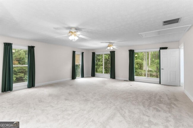 Building Photo - 1060 Old Rock Rd