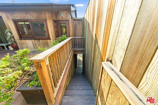 Building Photo - 24542 Malibu Rd