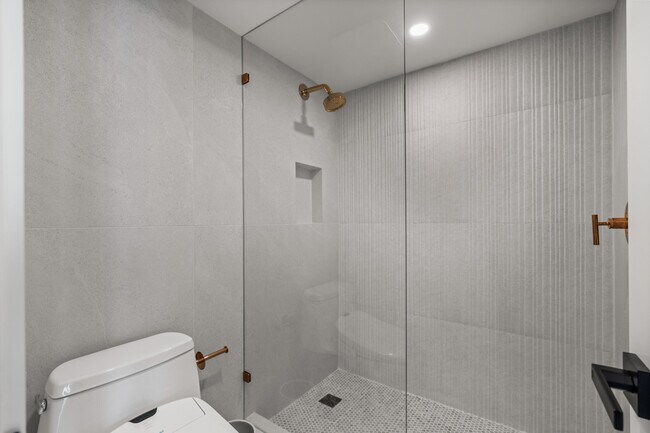 Building Photo - 10410 S Ocean Dr