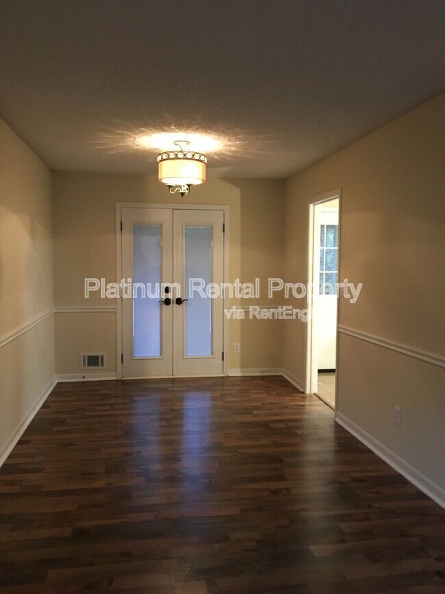 Building Photo - 9775 Loblolly Ln