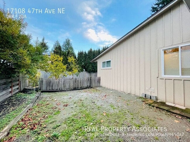 Building Photo - 17108 47th Ave NE