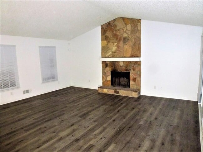 Building Photo - 382 Cross Creek Pl
