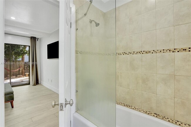 Building Photo - 33 SW 20th Rd