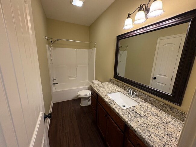 Building Photo - 4948 Common St