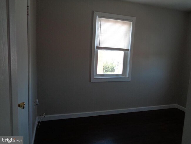 Building Photo - 7150 Eastbrook Ave