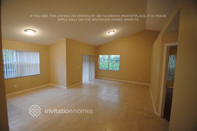 Building Photo - 2960 Tall Oak Ct
