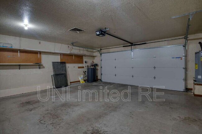 Building Photo - 2512 Cisco Dr S