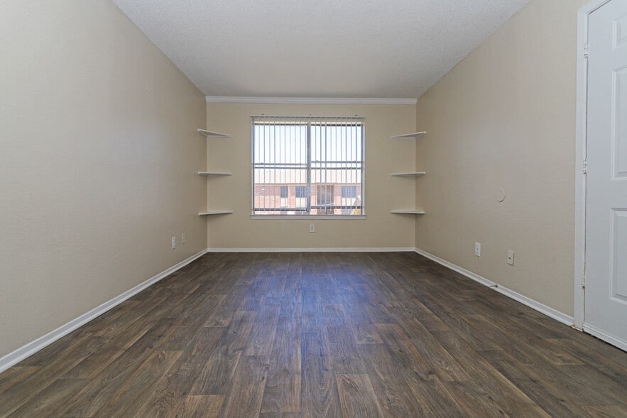Building Photo - 3736 Bonnie Dr