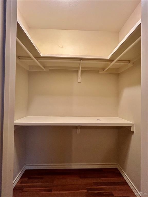 Building Photo - 14 W Daffodil Ave