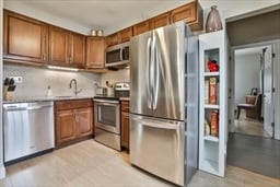 Building Photo - 14 W Water St