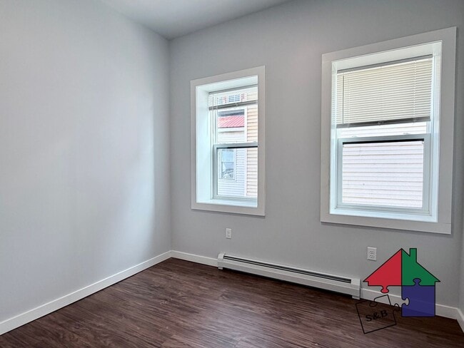 Building Photo - 33 Granite St