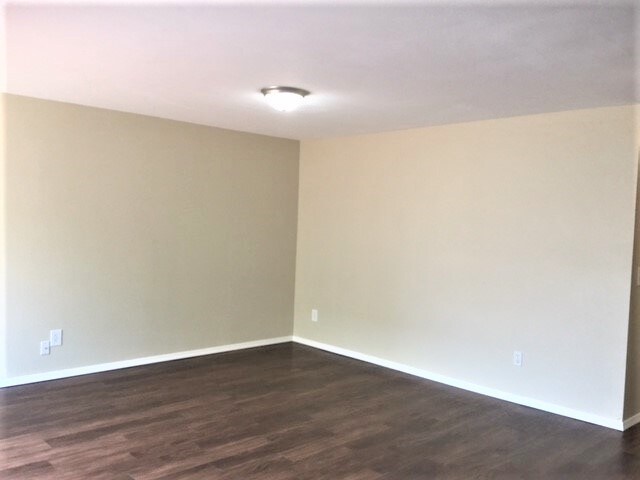 Building Photo - 20005 12th Ave E