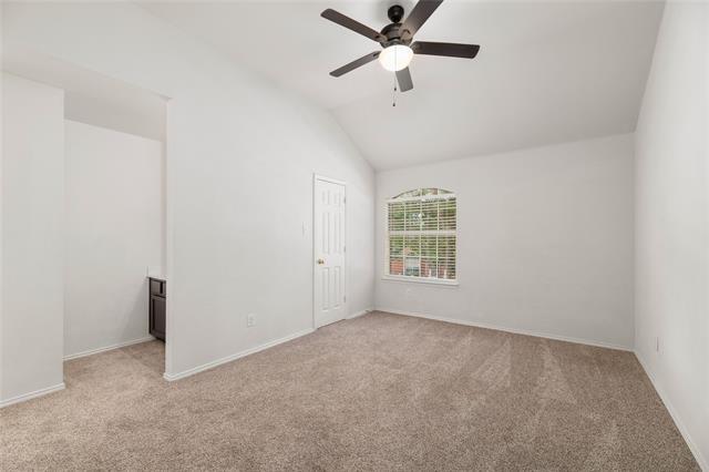 Building Photo - 9862 Red Cedar Dr