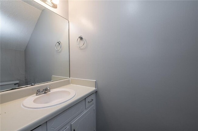 Building Photo - 580 Downing St