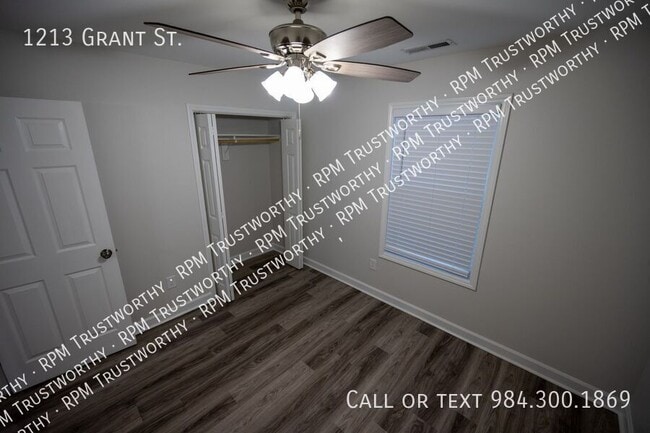 Building Photo - 1213 Grant St