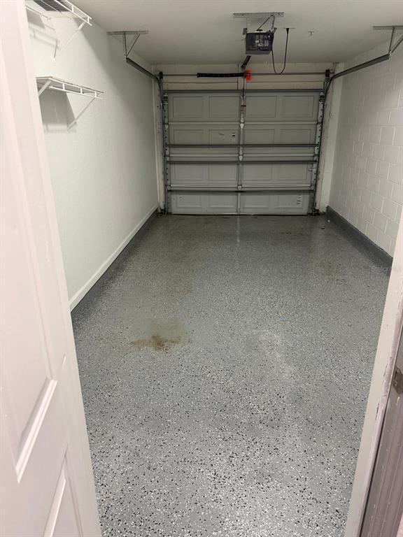 Building Photo - 2865 Polana St