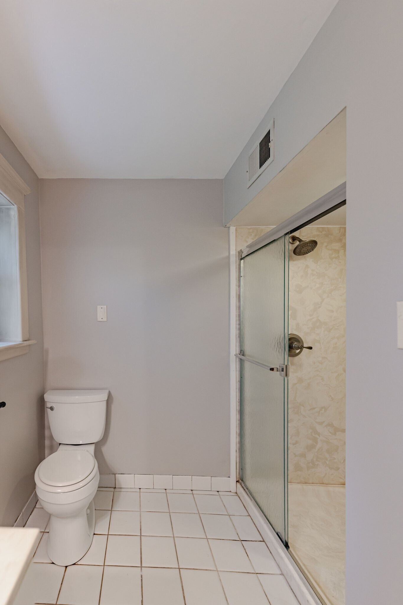 Building Photo - 8859 Rock Forest Dr
