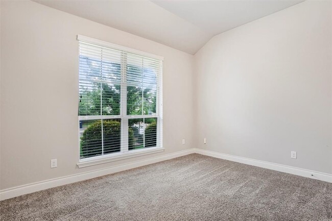 Building Photo - 204 Magdalene Way