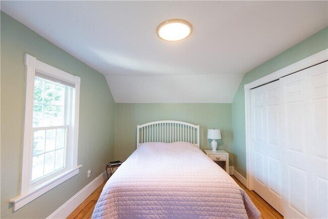 Building Photo - 21 Congdon Ave