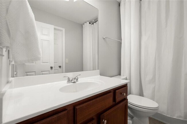Building Photo - 2682 Pointcrest Way