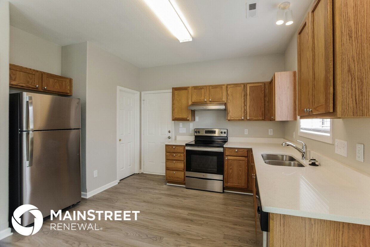 Building Photo - 8412 Spirea Ct