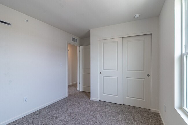 Building Photo - 2111 Yellowstone Blvd