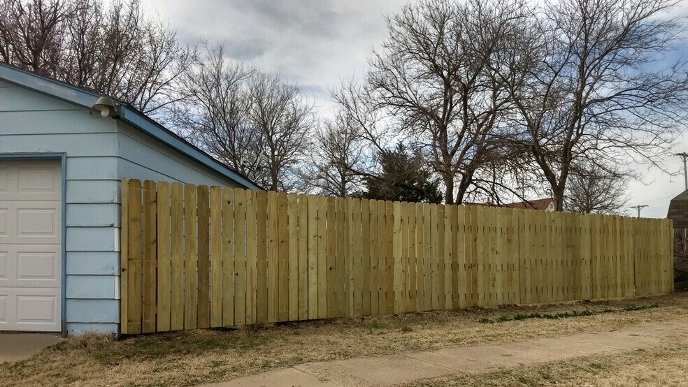 Building Photo - 121 South Logan