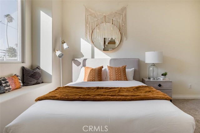 Building Photo - 615 7th St