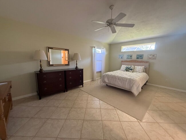 Building Photo - Beautiful 3 bedroom, 2 Bathroom home in the Turnbull Bay Golf Course Community