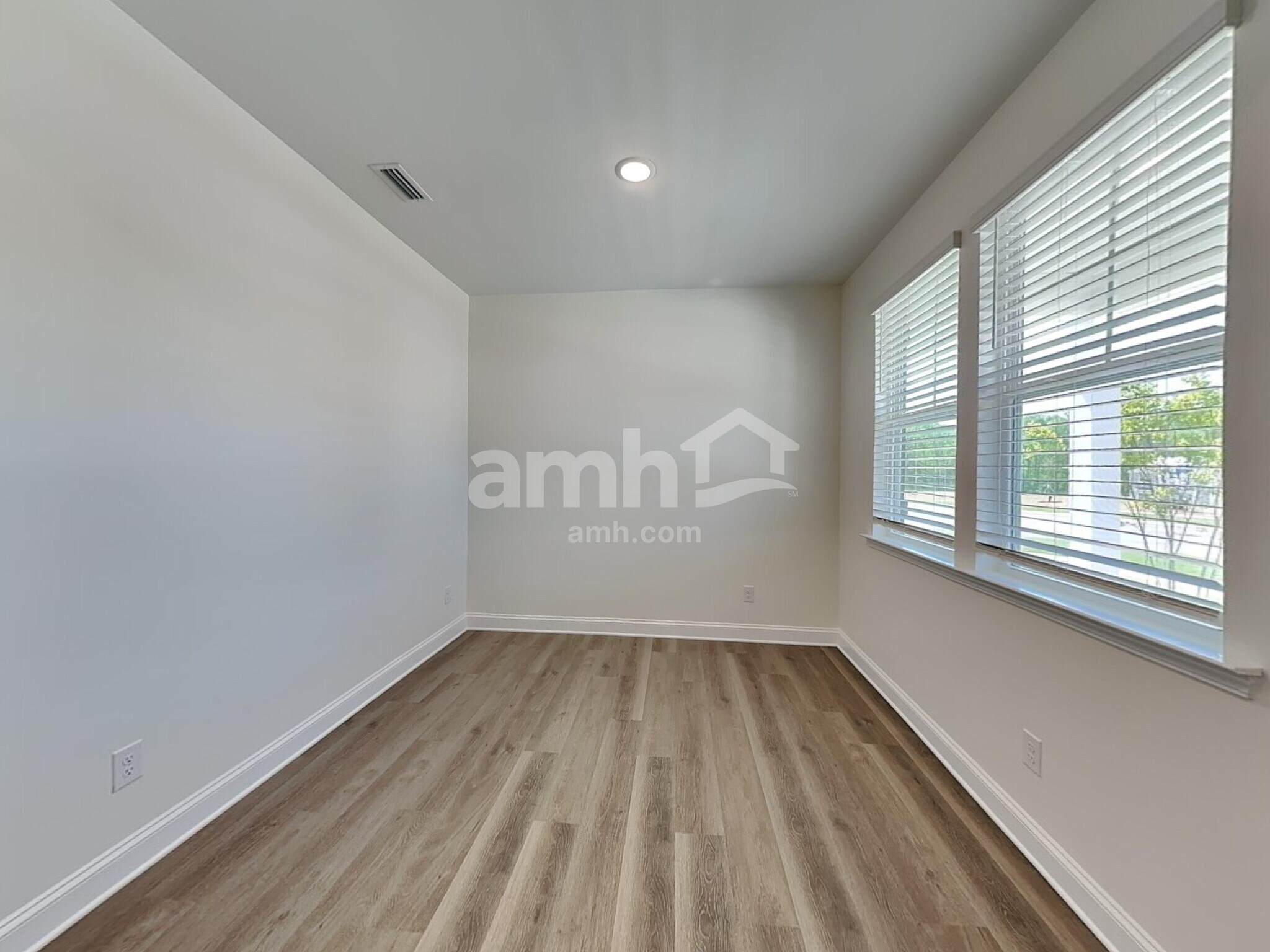 Building Photo - 3500 Lincoln Hts Ln