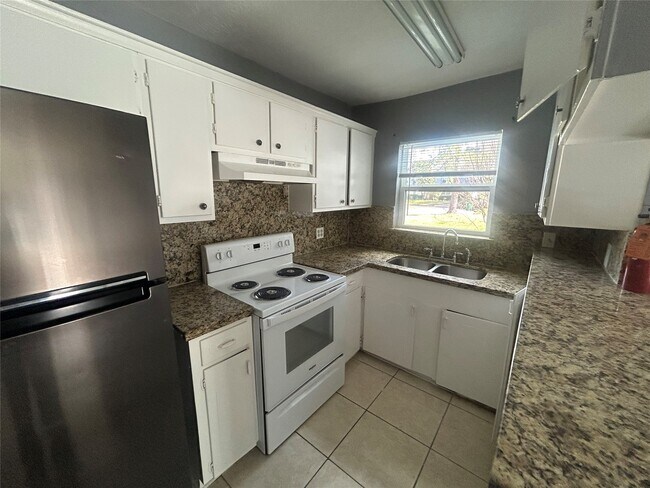 Building Photo - 6702 Biggs Ct