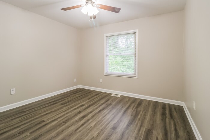 Building Photo - 2470 Berthbrook Dr