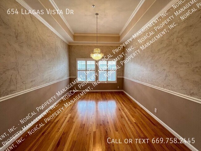 Building Photo - 654 Llagas Vista Dr