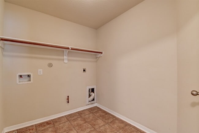 Building Photo - 3223 Zephyr Glen Way