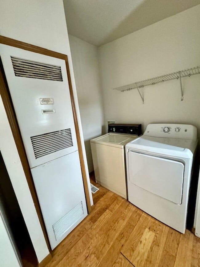 Building Photo - 3 Bedroom 2 Bathroom Modular