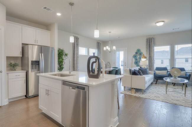 Building Photo - 4525 Skywood Ln