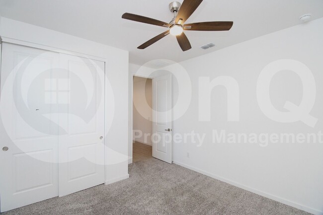 Building Photo - 12581 W Daley Ln