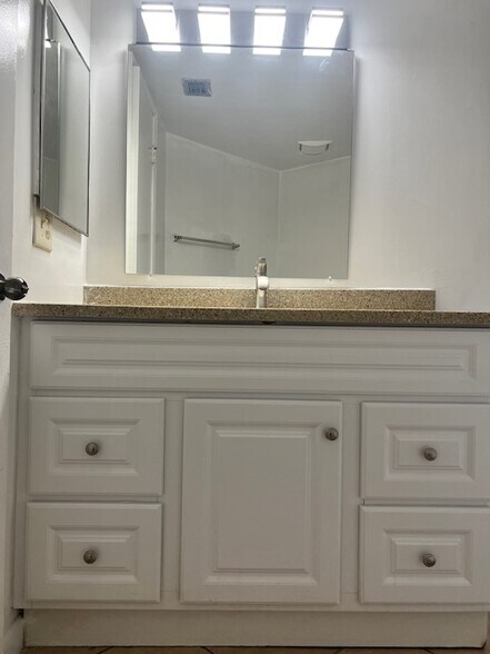 Master Vanity - 9741 Fontainebleau Blvd