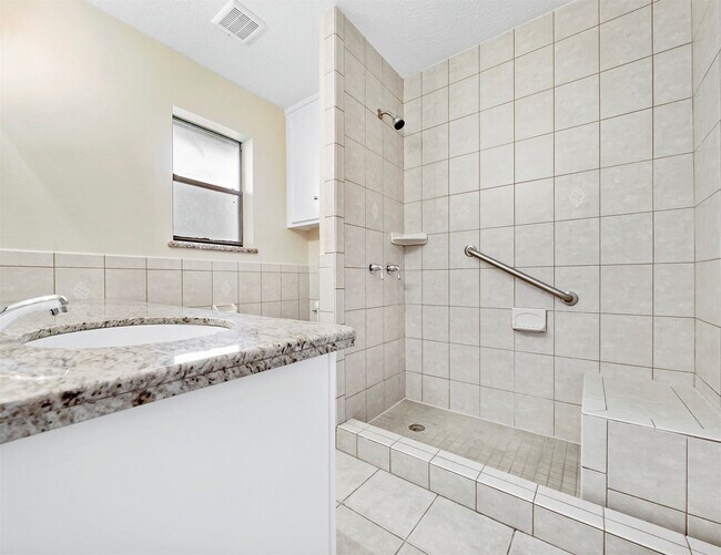 Building Photo - 3806 Montego Dr