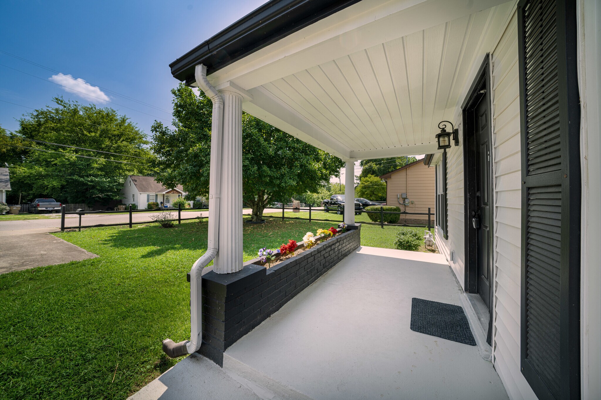 Building Photo - 212 McArthur Dr