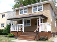 Building Photo - Central Campus OSU Single Family House!