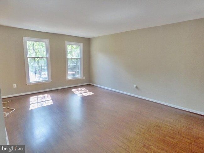 Building Photo - 10127 Ebenshire Ct
