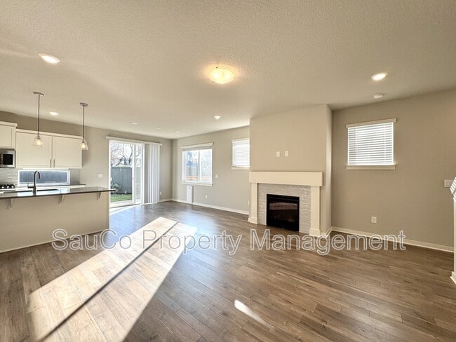 Building Photo - 6648 SE Genrosa St